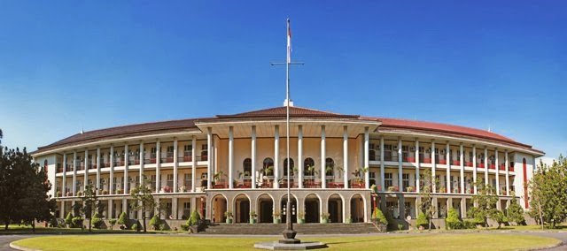 balai senat ugm